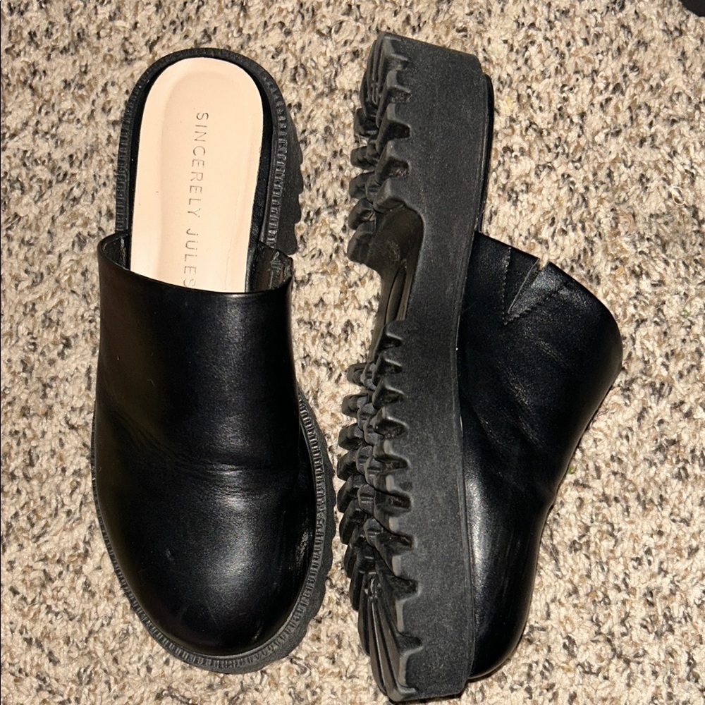 Sincerely Jules Black Mules - Picture 2 of 3